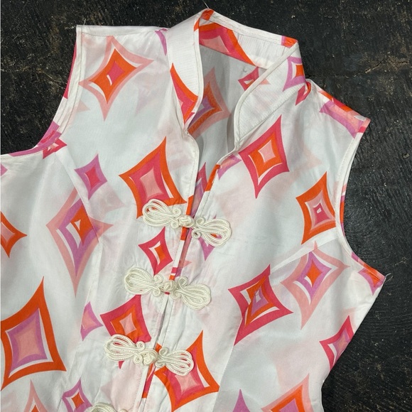 Vintage 60s/70s Printed Side Slit Sleeveless Blouse - Picture 6 of 9